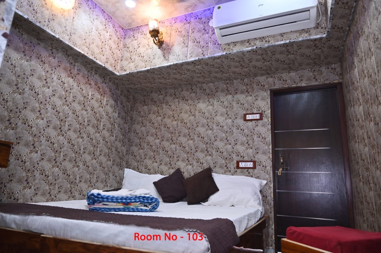 whatsapp image 2025 12 20 at 1.39.38 pm